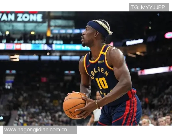 库里盛赞巴特勒训练赛表现出色攻防两端展现统治力