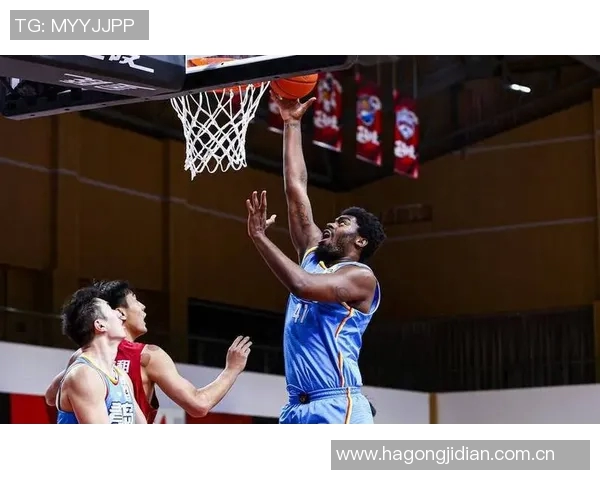 浙江男篮迎新外援布兰登兰道夫助力德甲得分王之路